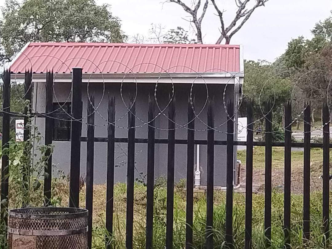 R2m on a fence and guardhouse: Mpumalanga will now try to get money back | News24